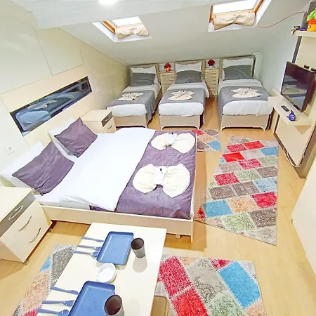 Taksim Pera Center 3*