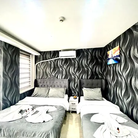 Taksim Pera Center 3*