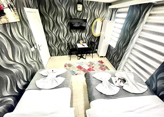 Taksim Pera Center Hotel