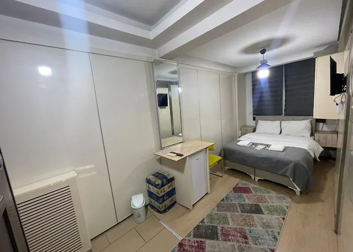 Hotel Taksim Pera Center 3*