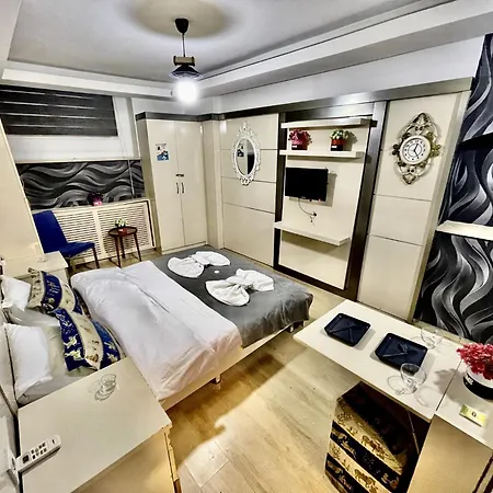 Taksim Pera Center